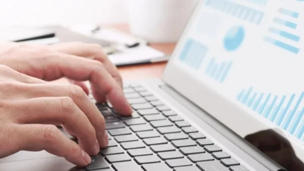 Carpe Verba hat einen Beitrag im Blog zum Thema Wie wir Denkfehler zu E-Learning überwinden