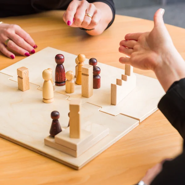 Carpe verba! bietet im Bereich Führung das Training komplexe Führungssituationen meistern an (Produktbild)