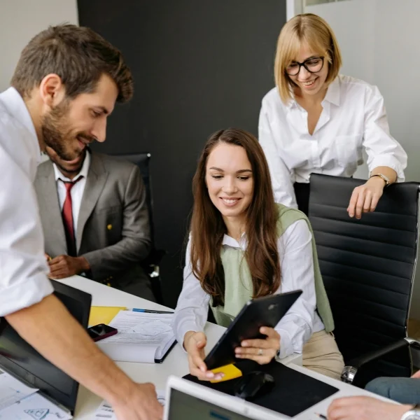 Bei Carpe Verba bieten wir im Bereich Team- und Organisationsentwicklung das Training Lösungsorientierte Kommunikationskultur an.