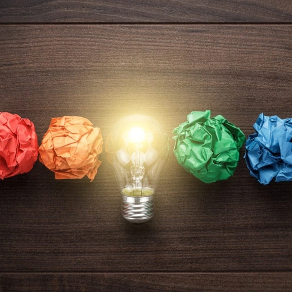 Bei Carpe Verba bieten wir im Bereich Transformation und Innovation das Training Design Thinking Praxis an.
