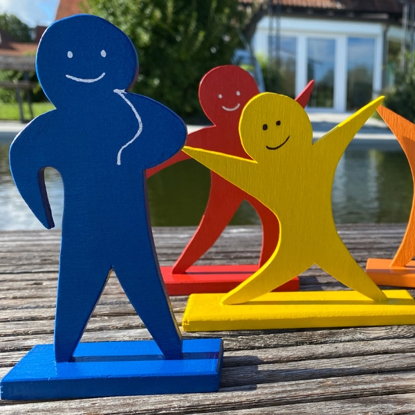Holzfiguren nach SIZE Prozess